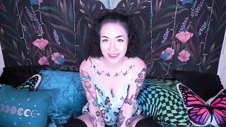 Cutie Frankie - Watch Daddy Breed Me, Bro